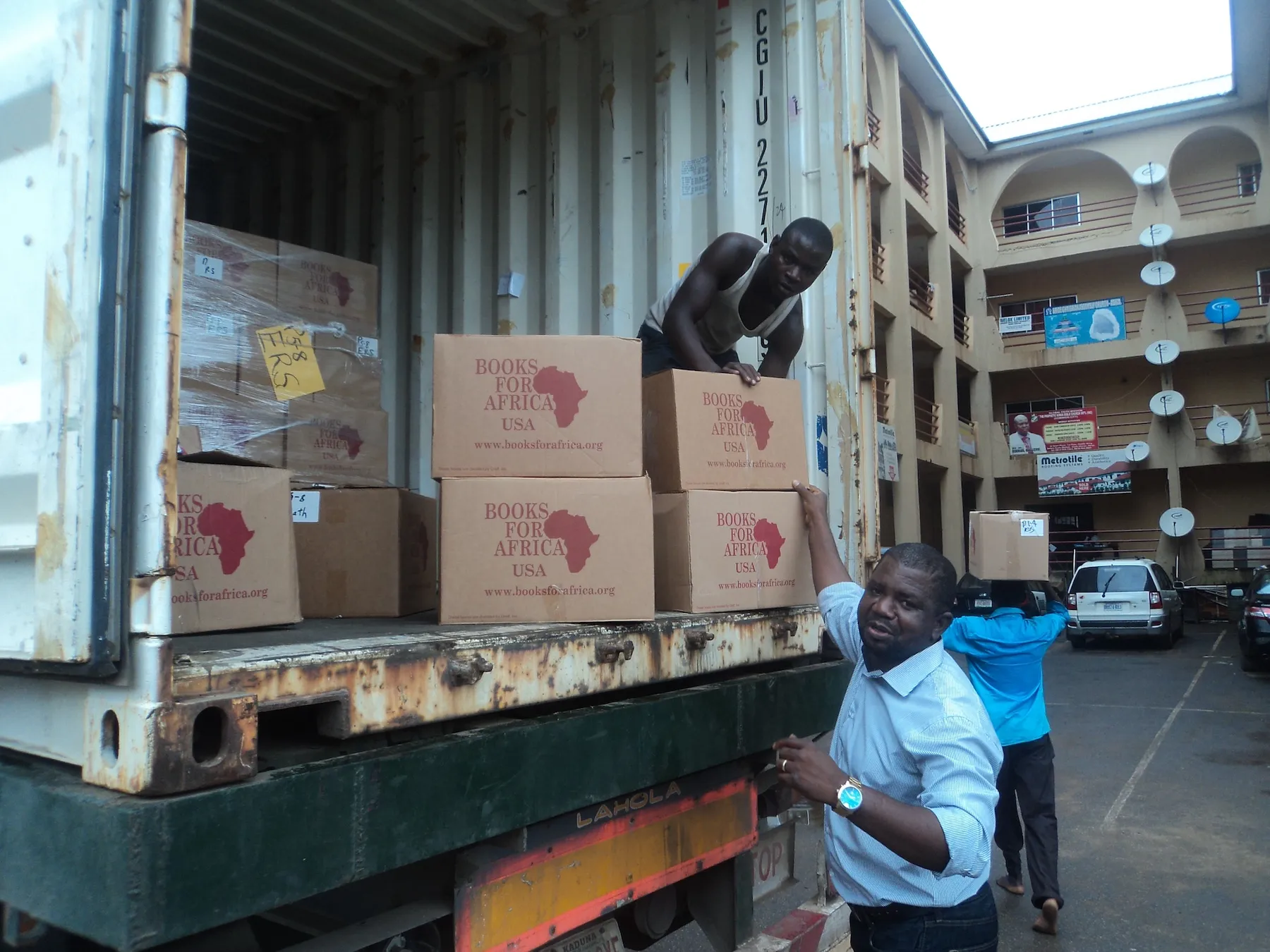 Books for Africa book delivery